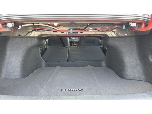 New 2026 Nissan Sentra SR FWD image 17