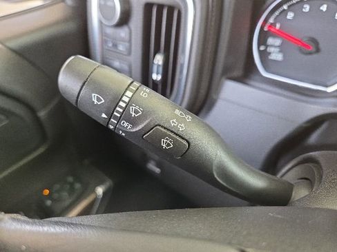 Used 2022 Chevrolet Silverado 1500 LT AWD/4WD image 49