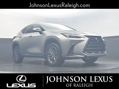 Used 2022 Lexus NX 250 FWD image 15