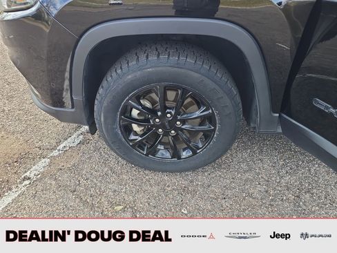 Used 2023 Jeep Cherokee Altitude Lux image 27