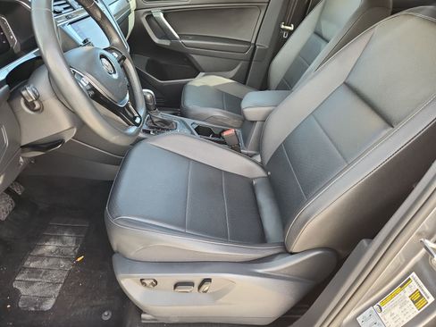 Used 2020 Volkswagen Tiguan SEL image 8