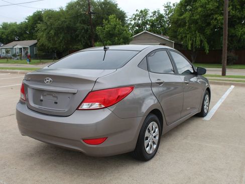 Used 2017 Hyundai Accent SE FWD image 12