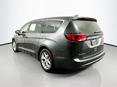 Used 2018 Chrysler Pacifica Touring Plus w/ Tire & Wheel Group image 5