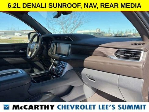 Used 2021 GMC Yukon Denali w/ Denali Premium Package image 34