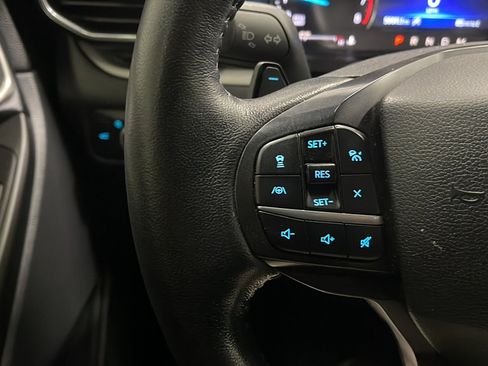 Used 2020 Ford Explorer XLT w/ Equipment Group 202A AWD/4WD image 6