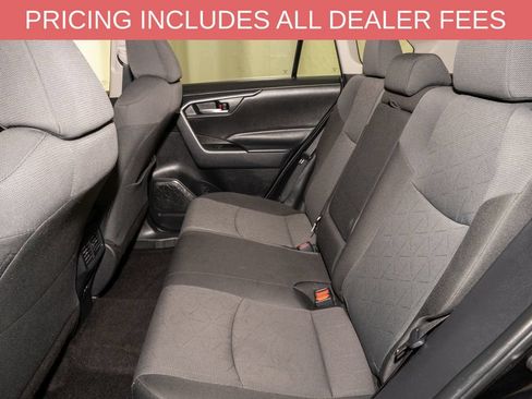 Used 2025 Toyota RAV4 XLE FWD image 8