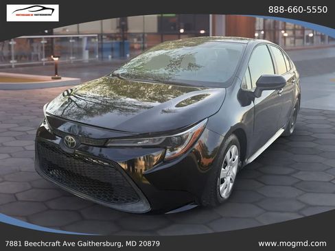Used 2020 Toyota Corolla LE FWD image 1