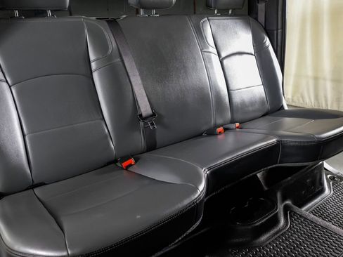 Used 2022 RAM 2500 Tradesman w/ Chrome Appearance Group image 30