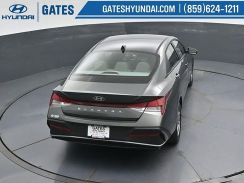 New 2026 Hyundai Elantra SE FWD image 42
