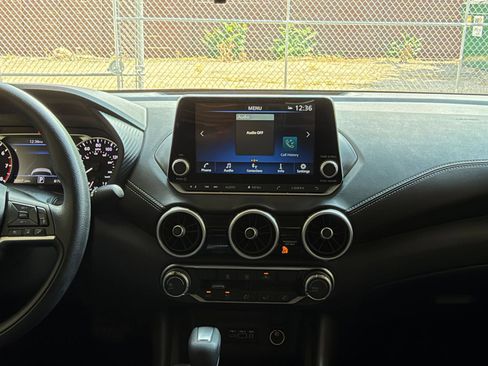 Used 2025 Nissan Sentra SV FWD image 17
