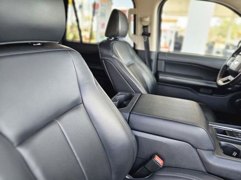 Used 2024 Ford Expedition XLT image 14