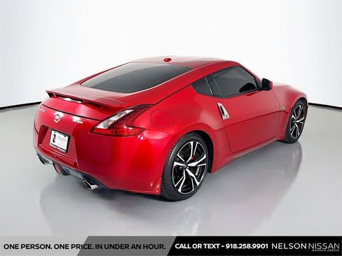 Used 2020 Nissan 370Z Touring Sport RWD image 5