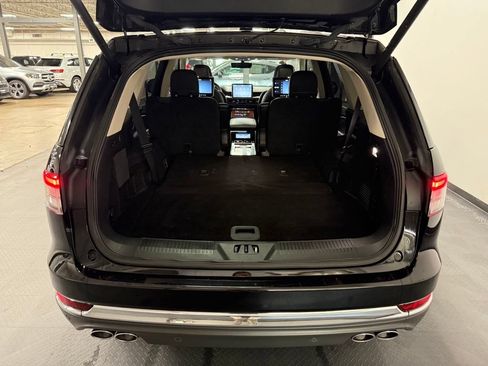 Used 2023 Lincoln Aviator Reserve w/ Equipment Group 201A AWD/4WD image 17