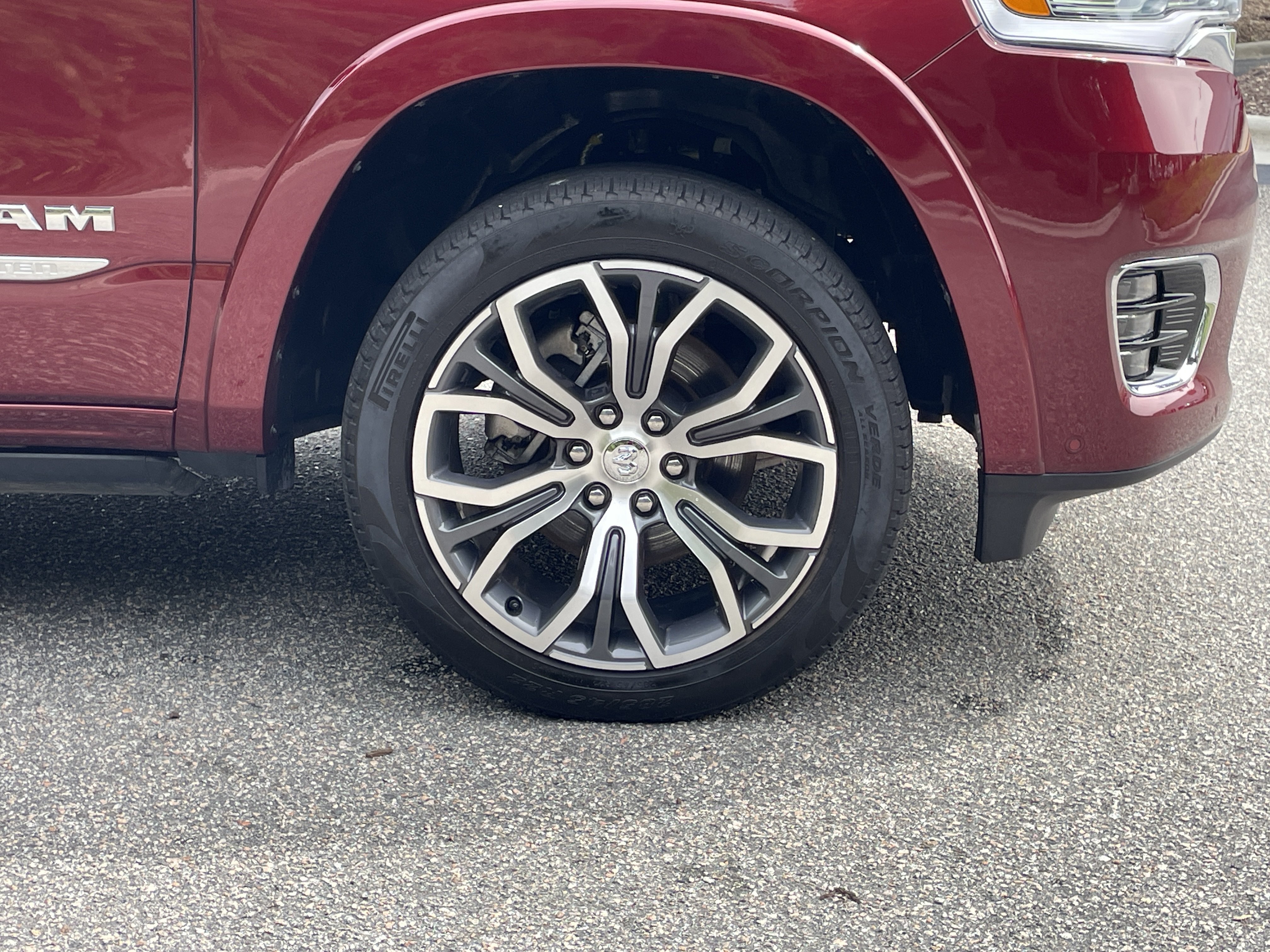 Used 2025 RAM 1500 Tungsten AWD/4WD image 12
