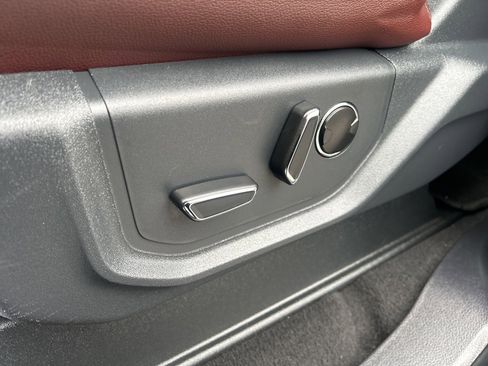 Used 2024 Ford Expedition Max Limited image 10