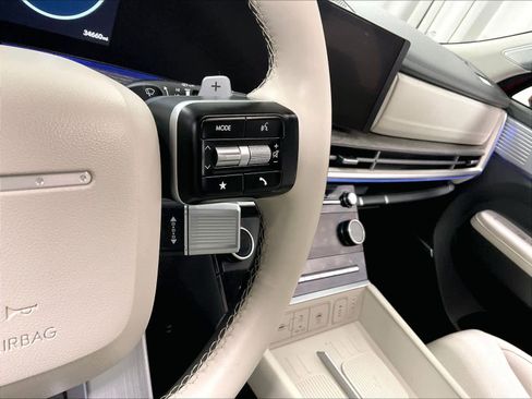 Used 2024 Hyundai Santa Fe Calligraphy image 25