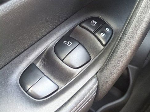 Used 2022 Nissan Rogue Sport SL w/ Premium Package FWD image 26