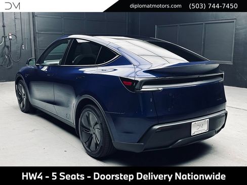 Used 2026 Tesla Model Y Long Range AWD/4WD image 4