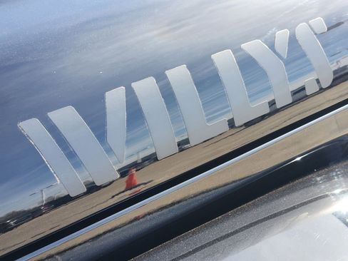 Used 2021 Jeep Gladiator Sport image 11