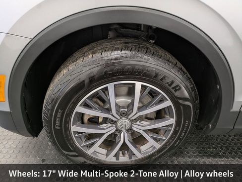 Used 2019 Volkswagen Tiguan SE w/ Panoramic Sunroof Package image 9