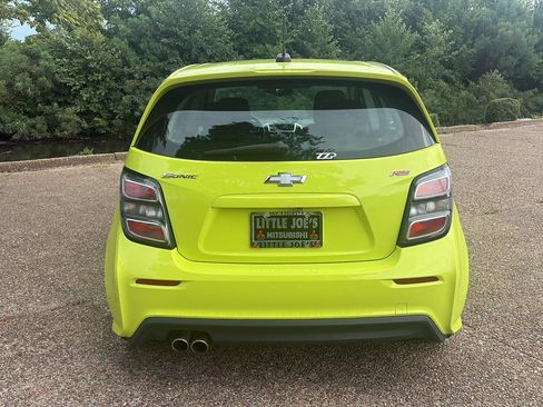 Used 2019 Chevrolet Sonic LT w/ Convenience Package FWD image 6