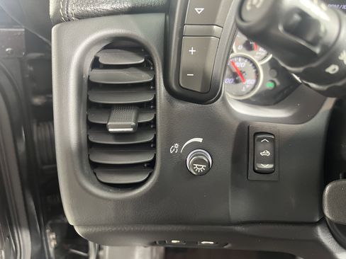 Used 2010 Chevrolet Corvette Grand Sport w/ Preferred Equipment Group image 18