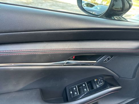 Used 2025 MAZDA MAZDA3 s image 21