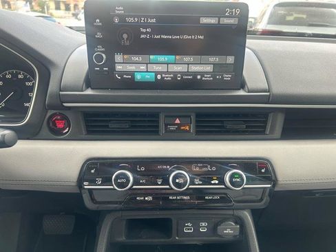 Used 2024 Honda Pilot EX-L image 12