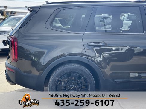 Used 2022 Kia Telluride EX w/ EX Premium Package image 6