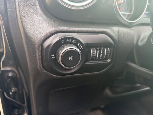 Certified 2022 Jeep Wrangler Unlimited Sahara image 7