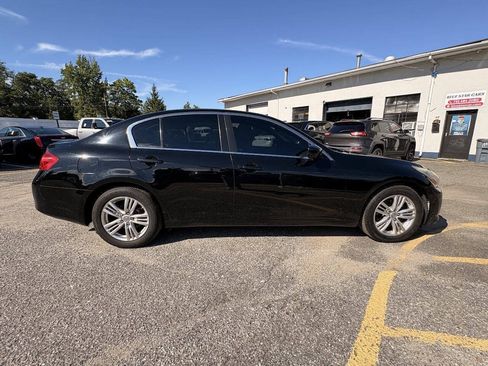 Used 2013 INFINITI G37 x Sedan w/ Premium Pkg AWD/4WD image 6