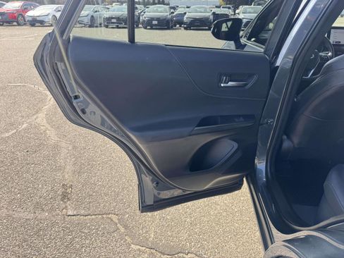 Certified 2023 Toyota Venza XLE image 21