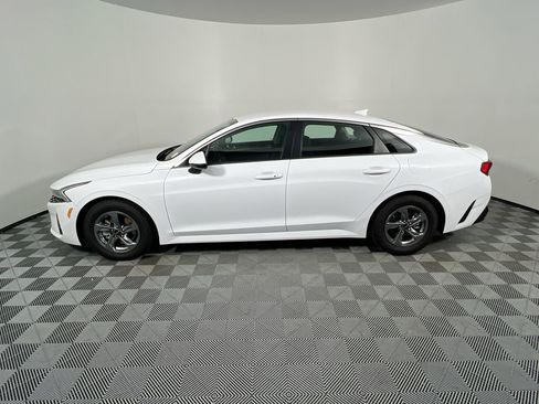 Used 2022 Kia K5 LXS image 6