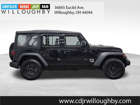 Used 2018 Jeep Wrangler Unlimited Sport image 4