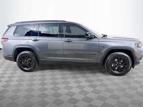 Used 2025 Jeep Grand Cherokee L Altitude AWD/4WD image 8