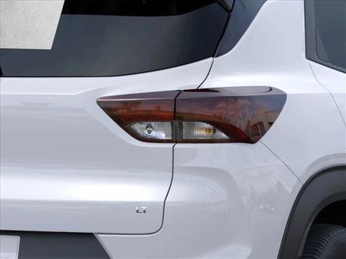 New 2026 Chevrolet TrailBlazer LT w/ Driver Confidence Package FWD image 11