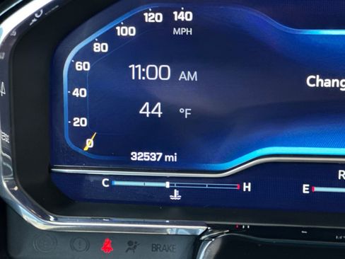 Used 2025 Chevrolet Silverado 1500 LT image 37