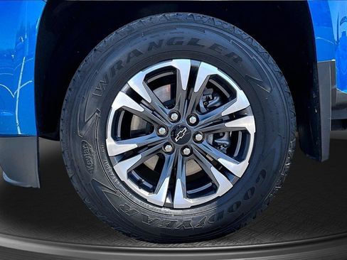 Used 2022 Chevrolet Colorado Z71 w/ Safety Package AWD/4WD image 10