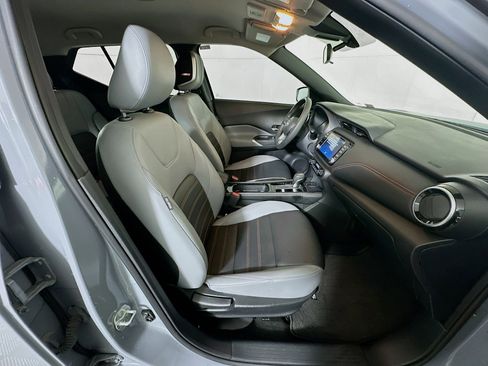 Used 2024 Nissan Kicks SR w/ SR Premium Package image 30