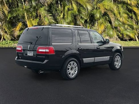 Used 2014 Lincoln Navigator 4WD image 4