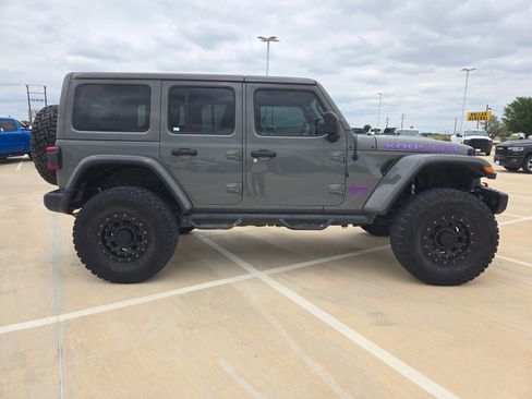 Used 2018 Jeep Wrangler Unlimited Rubicon AWD/4WD image 3