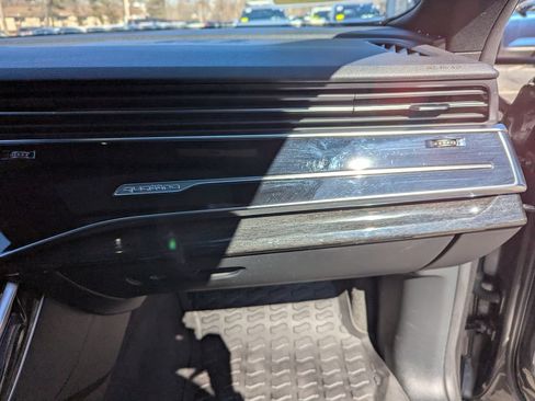 Used 2019 Audi Q8 Premium AWD/4WD image 27