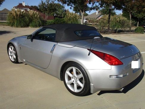 Used 2005 Nissan 350Z Grand Touring RWD image 6