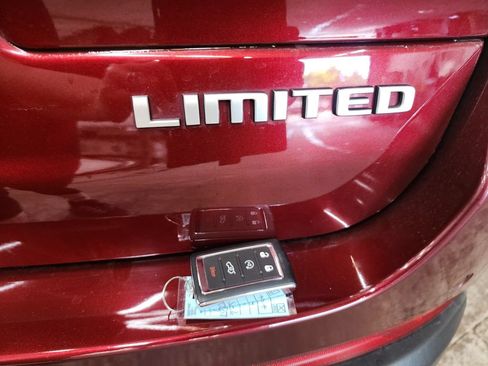 Used 2024 Jeep Grand Cherokee L Limited AWD/4WD image 44
