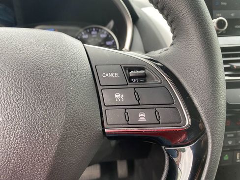 Used 2025 Mitsubishi Eclipse Cross SE image 17