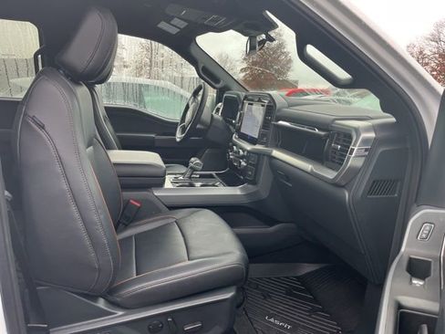 Used 2025 Ford F150 Lariat w/ Equipment Group 501A Mid image 25