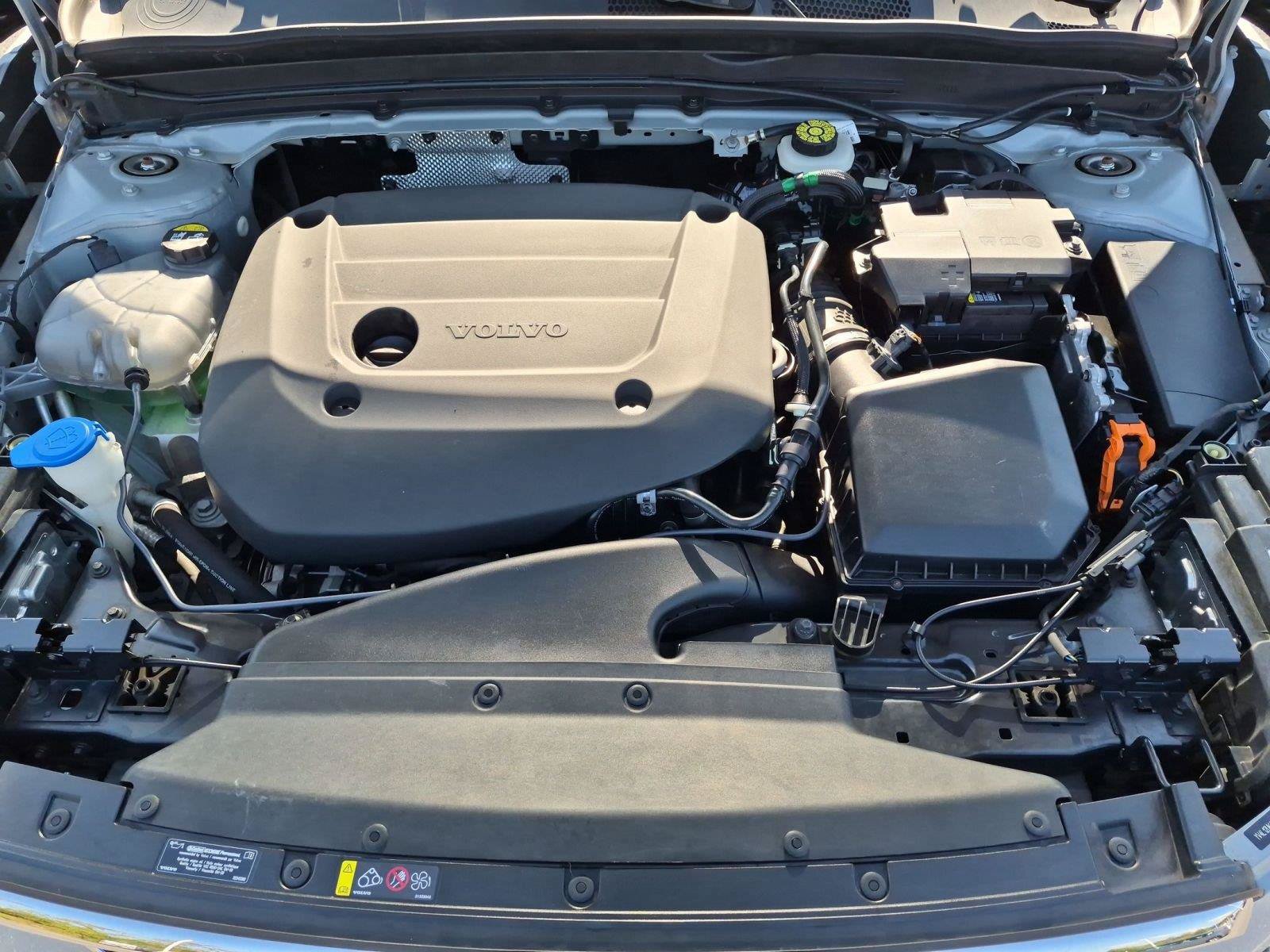 Used 2024 Volvo XC40 B5 Core AWD/4WD image 33