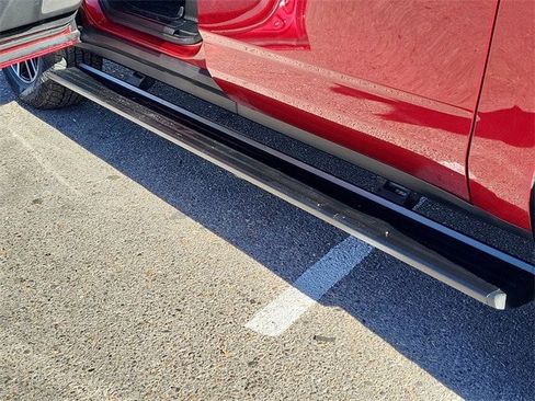 Used 2024 GMC Yukon XL AT4 image 36