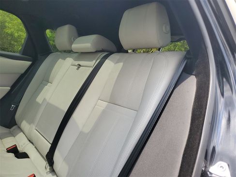 Used 2021 Land Rover Range Rover Velar R-Dynamic S image 12