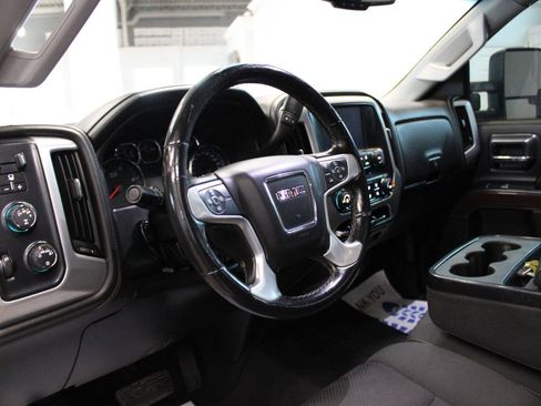 Used 2019 GMC Sierra 3500 SLE image 9